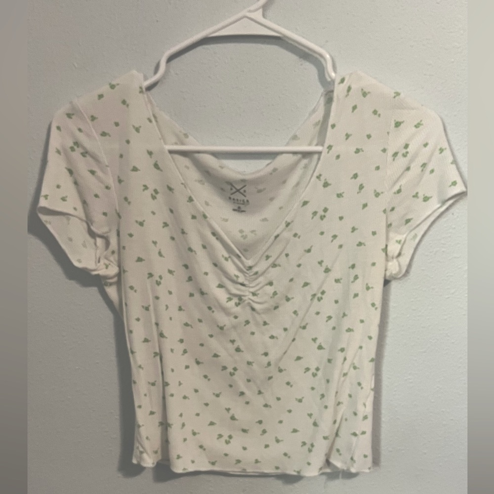 women’s cropped green/ white pacsun basics top